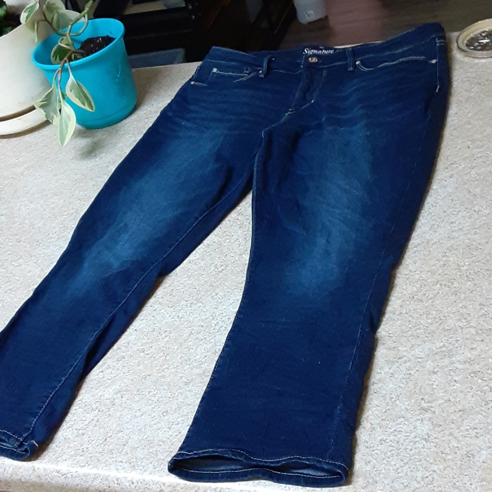 Capri pants